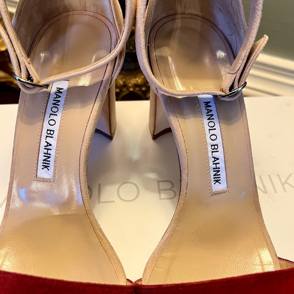 EUC Manolo Blahnik Lauratomod Velukid Block Heel Sandals Tan Rusty Red 38 or 8 - Picture 7 of 10